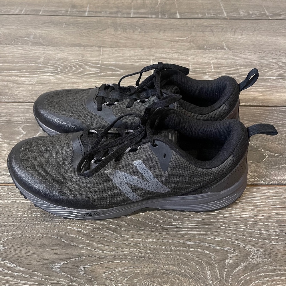 New Balance Black/Magnet Nitrel V3 Trail Running Shoe Men's Size 9